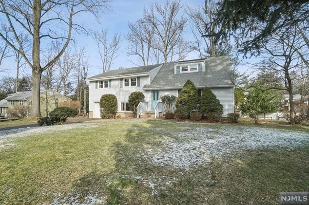 45 Harvard St, Closter, NJ 07624