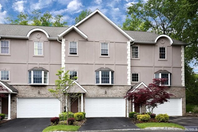 120 Demarest Ln, Montvale, NJ 07645