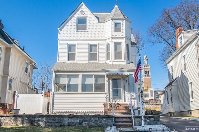 22 Forest St, Montclair, NJ 07042