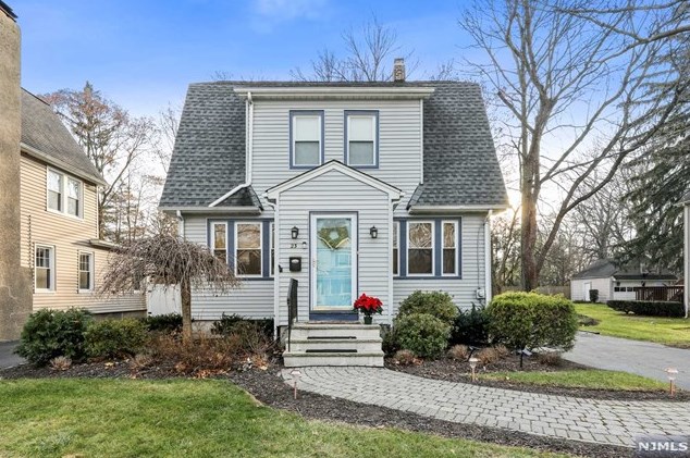 23 Stratton Ave, Westwood, NJ 07675