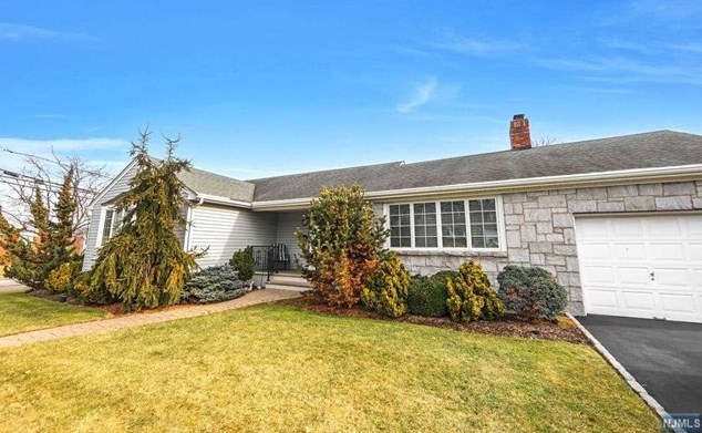 43-49 Broadale Ave, Clifton, NJ 07013-3230