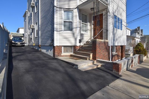 183 Dukes St #2, Kearny, NJ 07032