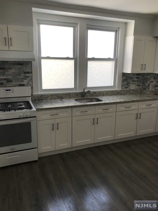 60 Murray Hill Terrace #1, Bergenfield, NJ 07621