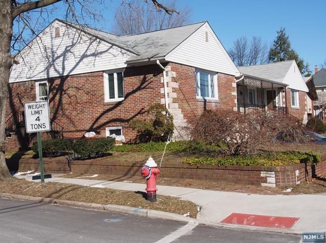 429 Poplar Ave, Maywood, NJ 07607