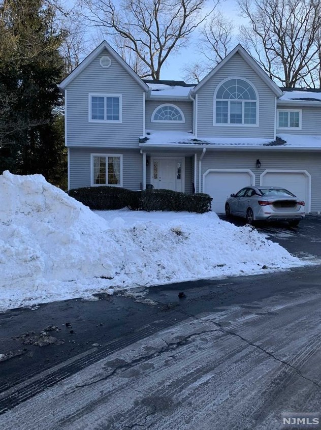 8 Schill Pl, Hillsdale, NJ 07642