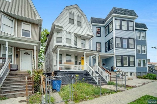 233 Halsted St, East Orange, NJ 07018