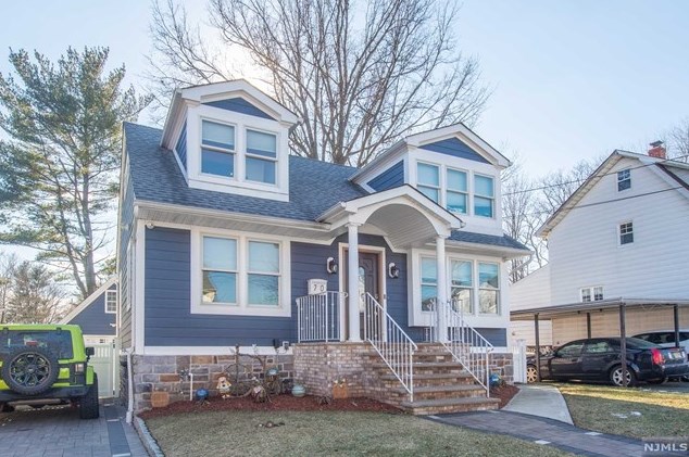 70 Krakow St, Outwater, NJ 07026