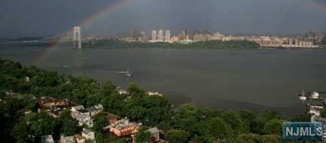 3 Horizon Rd, West Fort Lee NJ  07024-6701 exterior