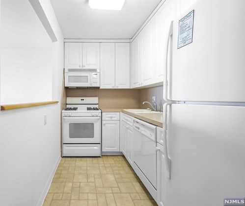 555 North Ave #24b, West Fort Lee, NJ 07024