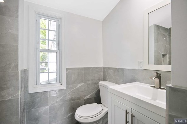 138 Vernon Ter, Westfield NJ  07090-2227 exterior