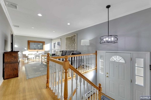12 Pineview Terrace, Montvale, NJ 07645