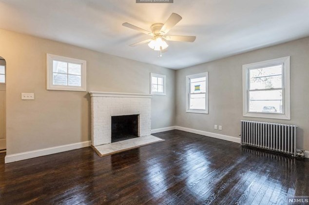 45 Delaware Ave, Dumont, NJ 07628