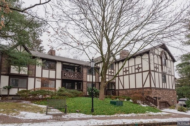 101 Mark Twain Way, Mahwah, NJ 07430