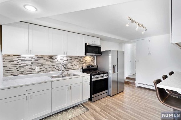 9 Avenue A, Lodi, NJ 07644