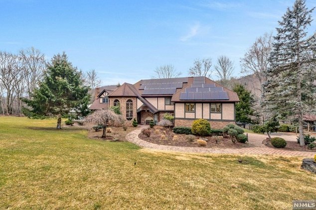 1064 Ramapo Valley Rd, Mahwah, NJ 07430