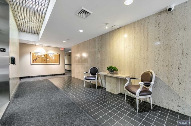 1500 Palisade Ave, West Fort Lee NJ  07024-5343 exterior