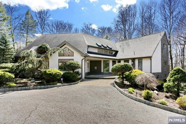 269 Truman Dr, Cresskill, NJ 07626