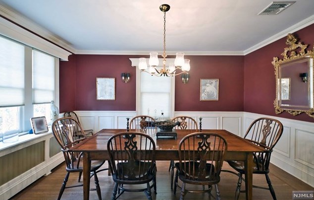 335 Parkside Rd, Harrington Park, NJ 07640