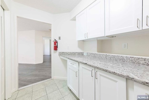 415 Harmon Cove Tower, Secaucus NJ  07094-1727 exterior