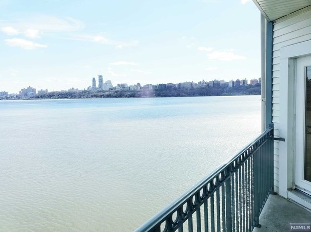 304 The Promenade, Edgewater, NJ 07020