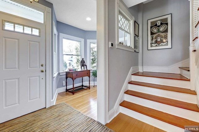 143 Newcomb Rd, Tenafly, NJ 07670
