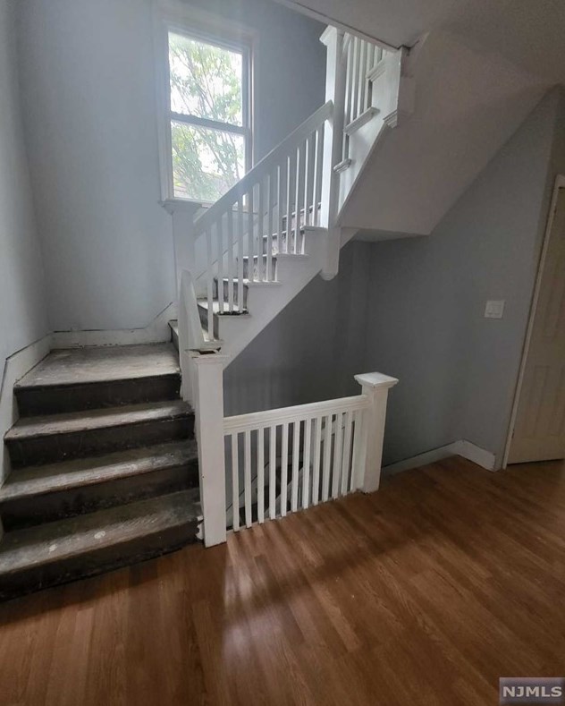 55 Nairn Pl, Newark NJ 07108-1408 exterior