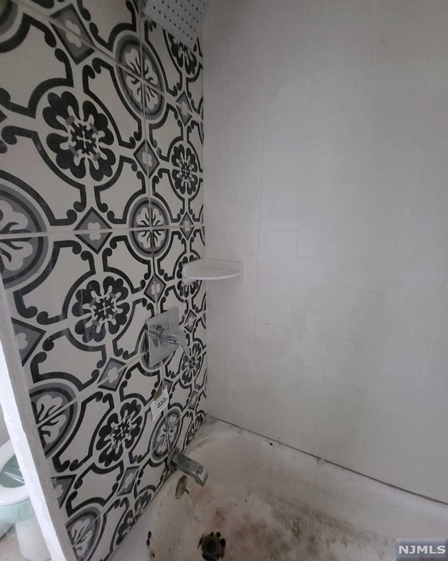 55 Nairn Pl, Newark NJ 07108-1408 exterior