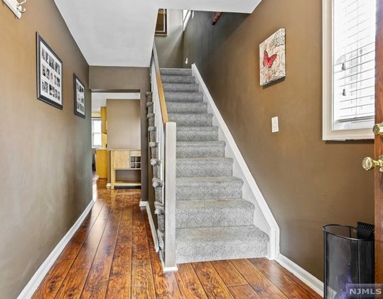 6109 Jefferson St, West New York, NJ 07093-1509