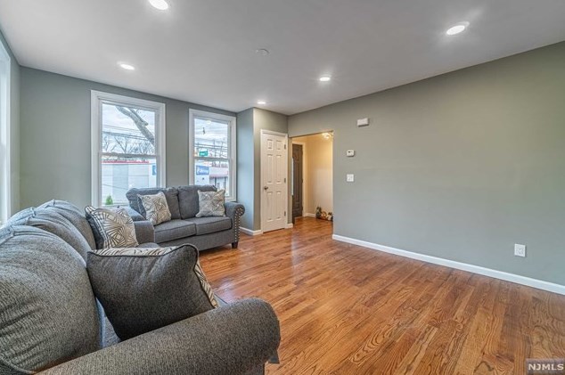 287 Ackerman Ave, Ridgewood, NJ 07452