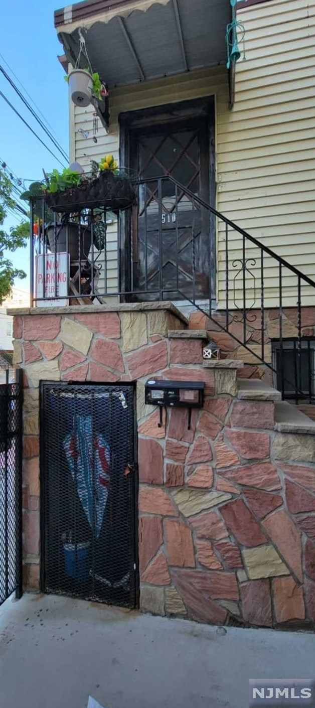 510 17th St, Union City, NJ 07087
