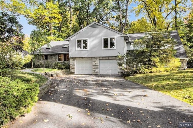87 Walnut Ct, Englewood, NJ 07631-3108