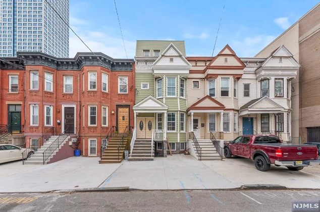 67 Van Reipen Ave, Jersey City, NJ 07306-2847