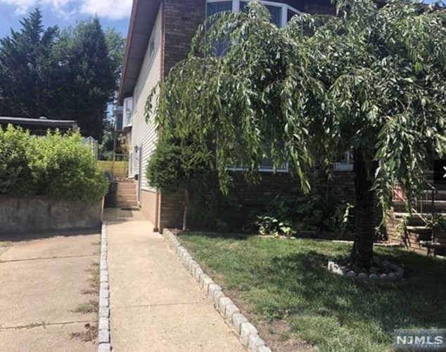 271 Westminster Pl, Lodi, NJ 07644