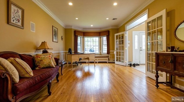 34 Woodland Rd, Demarest, NJ 07627