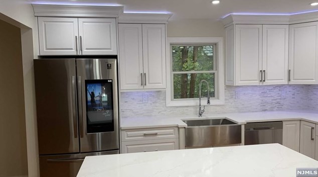 314 Ramapo Valley Rd, Oakland, NJ 07436