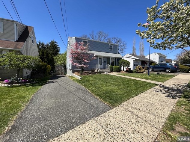 5 Calvin Ave, Lodi, NJ 07644