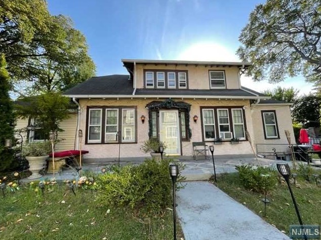 196 Springfield Ave #2nd Fl, Rutherford, NJ 07070