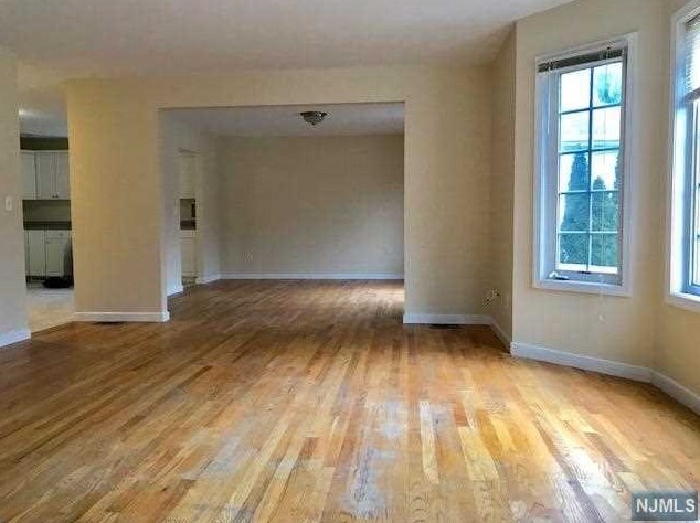 130 Abbott Ave #1st Floor, Palisades Park, NJ 07650