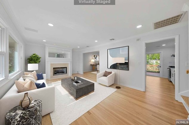 47 Pierce Ave, Cresskill, NJ 07626