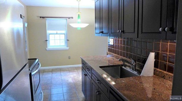 358 Maple Ave Apt 4, Oradell, NJ 07649