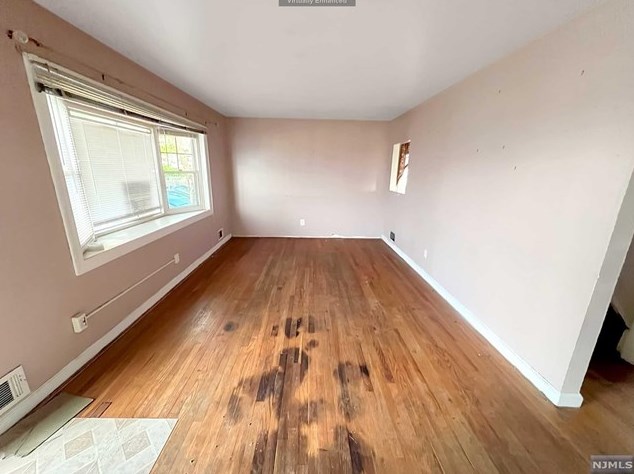 228 Windsor Rd, Wood-Ridge, NJ 07075
