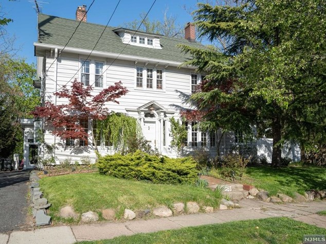 363 Kinderkamack Rd, Westwood, NJ 07675