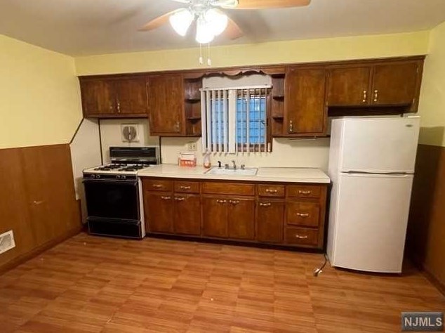 308 Born St, Secaucus NJ  07094-3730 exterior