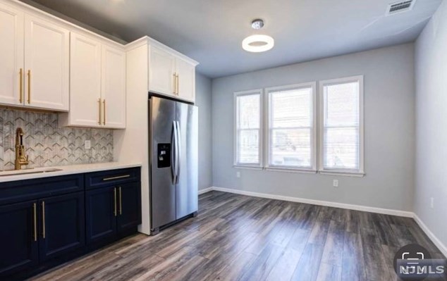 754 S 11th St #3, Newark, NJ 07103