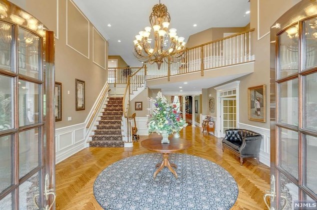 106 Birch Rd, Franklin Lakes, NJ 07417
