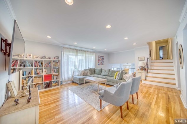175 Jefferson Ave, Cresskill, NJ 07626