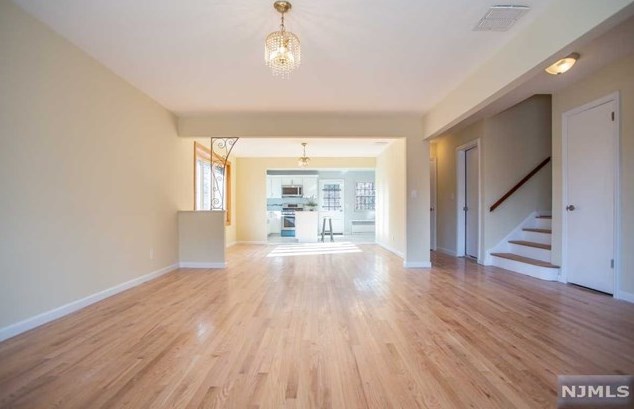 1145 Harvard Pl, West Fort Lee NJ  07024-1717 exterior