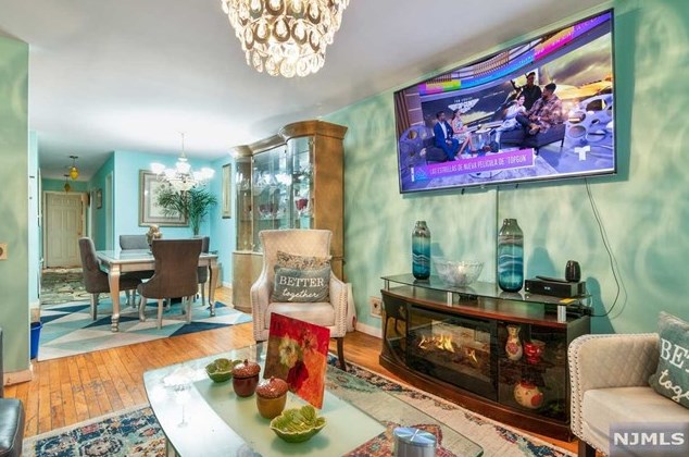 230 2nd St, Newark, NJ 07107