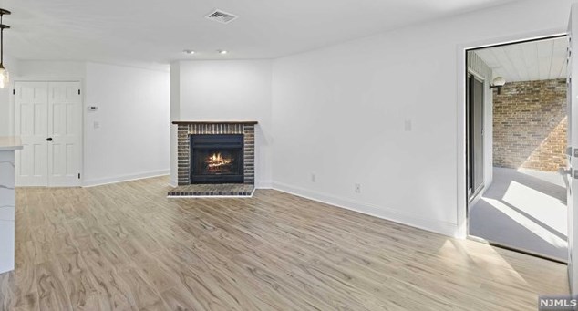 1459 John St, West Fort Lee NJ  07024-2564 exterior