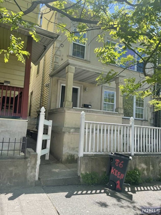 86 Keen St, Paterson, NJ 07524